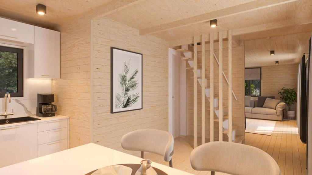 Ahşap tiny house — cam cephe ve bahçe